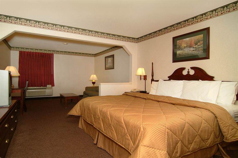 Quality Inn & Suites Pine Bluff Habitación foto